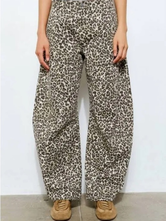 Abercrombie & Fitch Denim - Abercrombie & Fitch Leopard Print Ankle Cropped Jeans in Beige and Brown